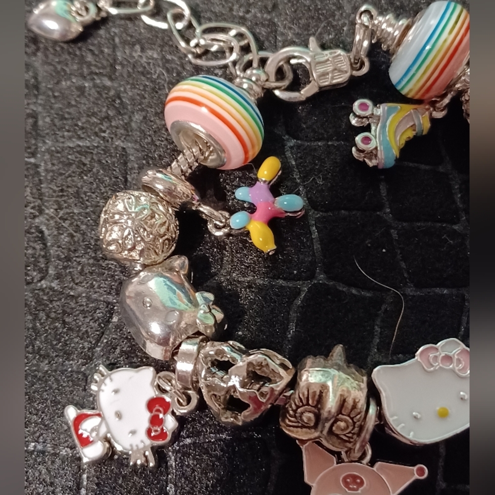 Sanrio Hello Kitty Rainbow 🌈 bracelet